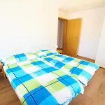 سيتي سنتر هوليداي *